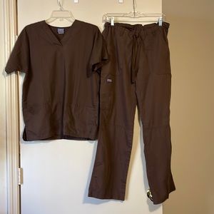 Small Cherokee Scrubs- brown